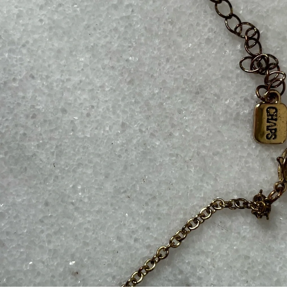 Elegant Gold and Pearl Necklace